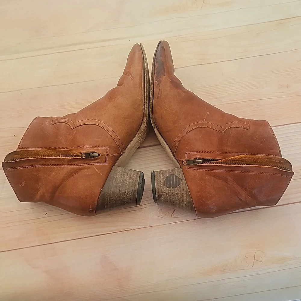 Isabel marant dicker lowcut boots. - Picture 3 of 10